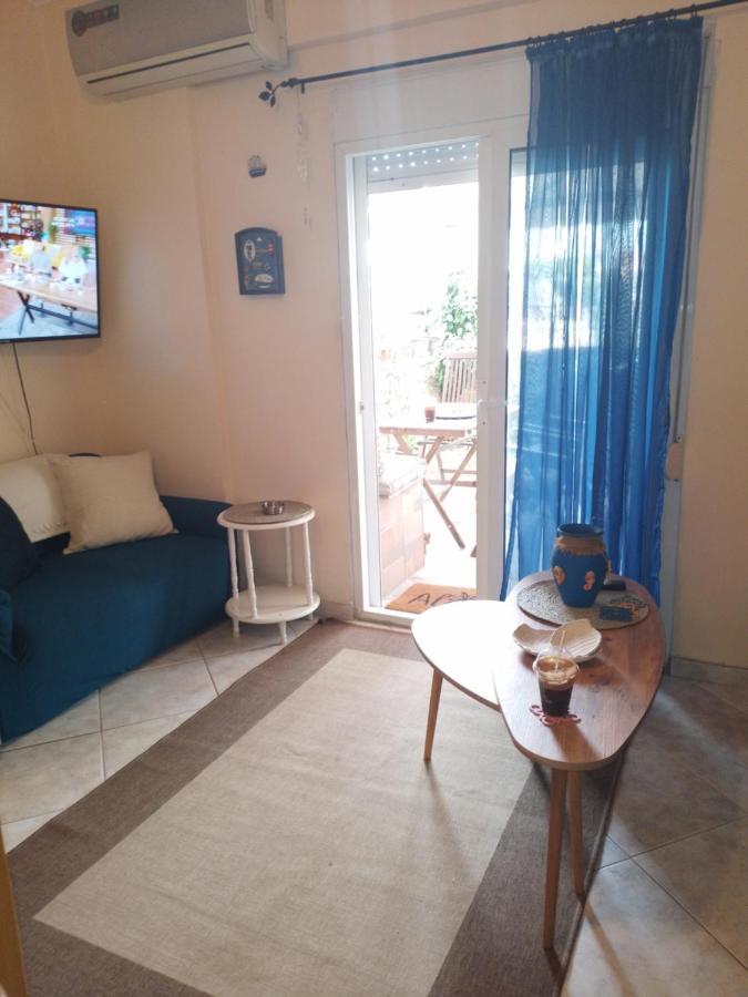 In Kallithea Apartment *